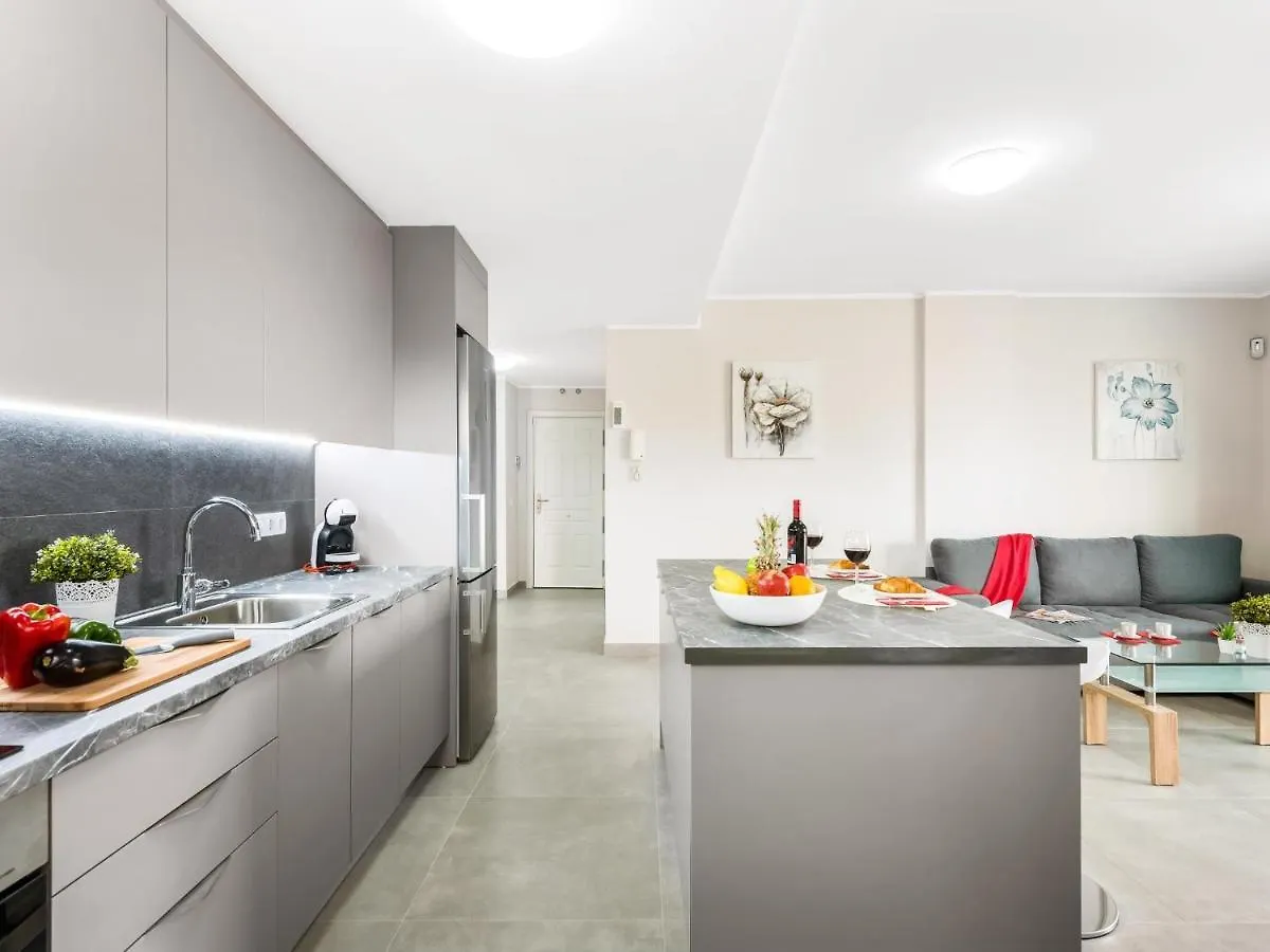 A31 Amazing 2 Bedroom With Terrace And Pool San Miguel de Abona Apartment